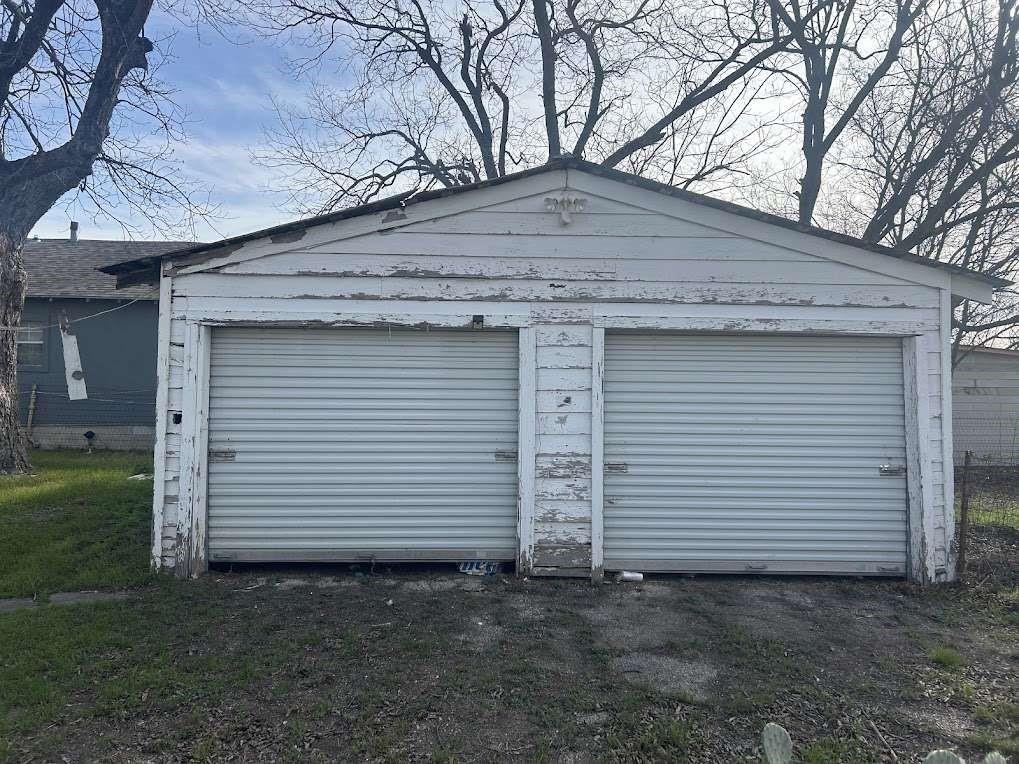 1718 N Walters St, San Antonio, Texas image 10