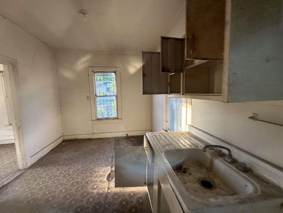 1718 N Walters St, San Antonio, Texas image 6