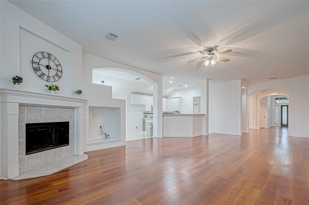 3655 Heritage Colony Drive, Missouri City, Texas image 7