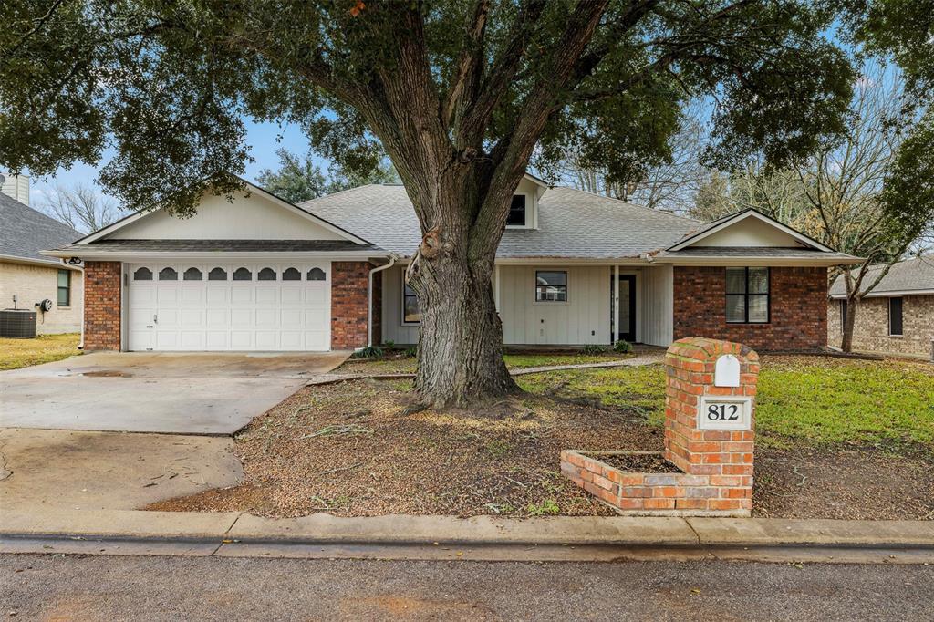 812 Woodson Drive, Caldwell, Texas image 1