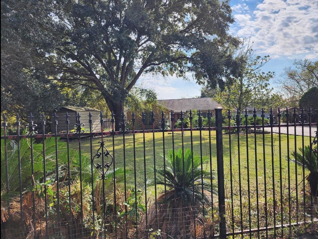 2200 Golden Ave Ave, Bay City, Texas image 32