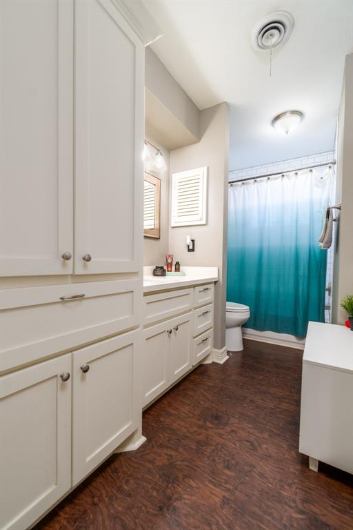 511 Magnolia Lane, Richwood, Texas image 15