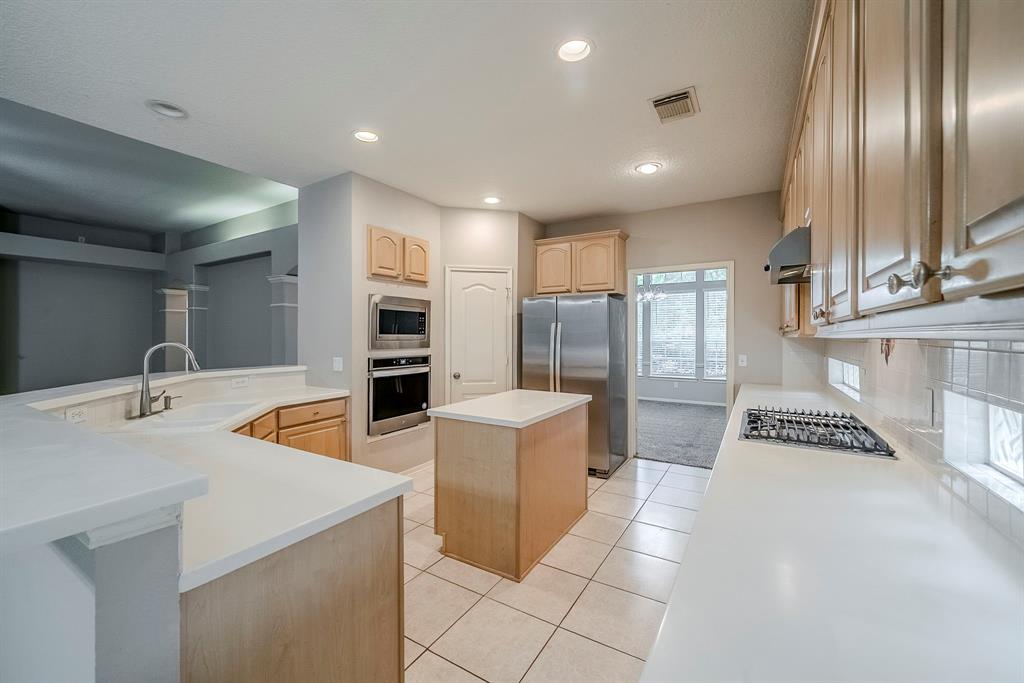 19402 Cluster Oaks Drive, Humble, Texas image 5