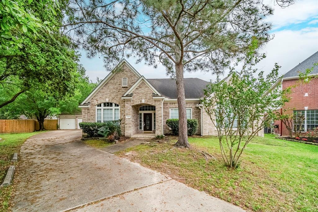 19402 Cluster Oaks Drive, Humble, Texas image 1