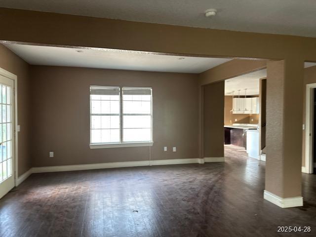 820 E Colorado Street, Pearsall, Texas image 5