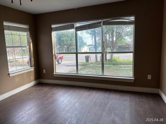 820 E Colorado Street, Pearsall, Texas image 3