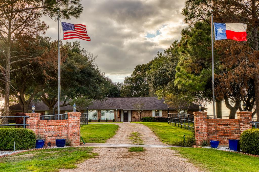 2900-2902 Indian Paint Brush Road, Brenham, Texas image 1