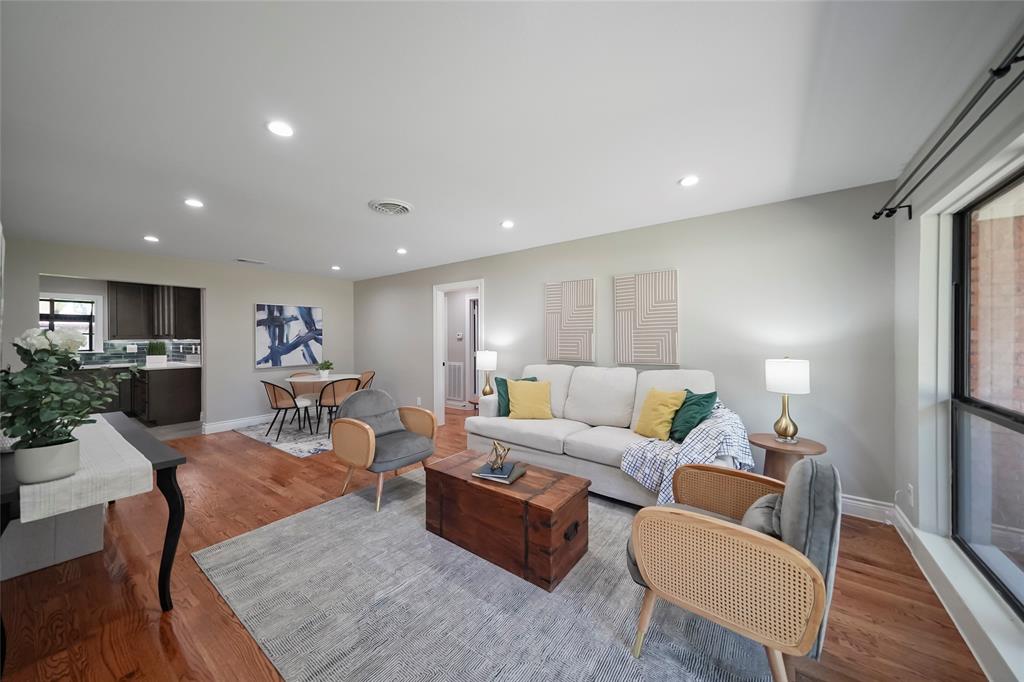 4266 T C Jester Boulevard, Houston, Texas image 5