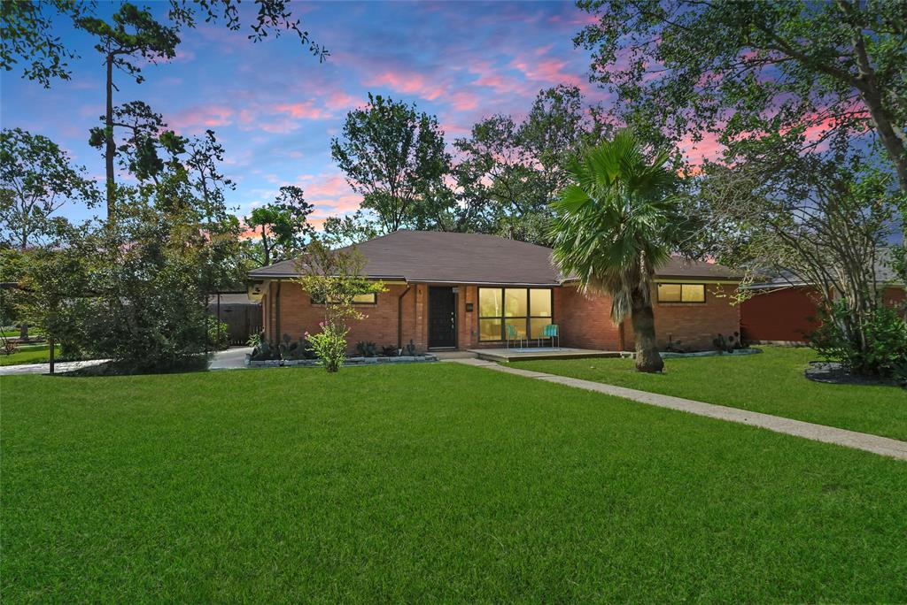 4266 T C Jester Boulevard, Houston, Texas image 2