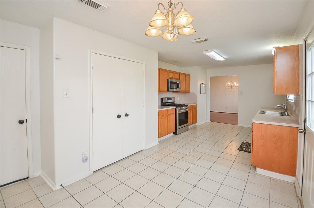18115 Sweet Juniper Lane, Katy, Texas image 13