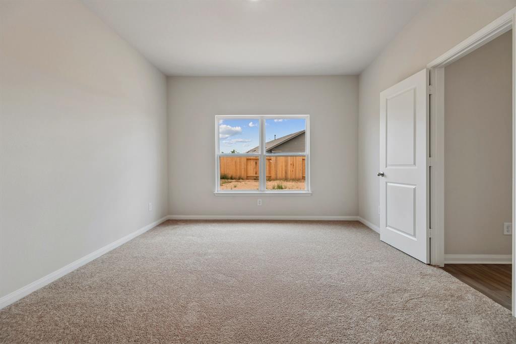 300 Kingston Way, Waller, Texas image 19