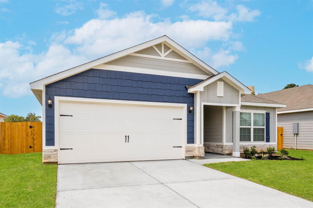 300 Kingston Way, Waller, Texas image 1