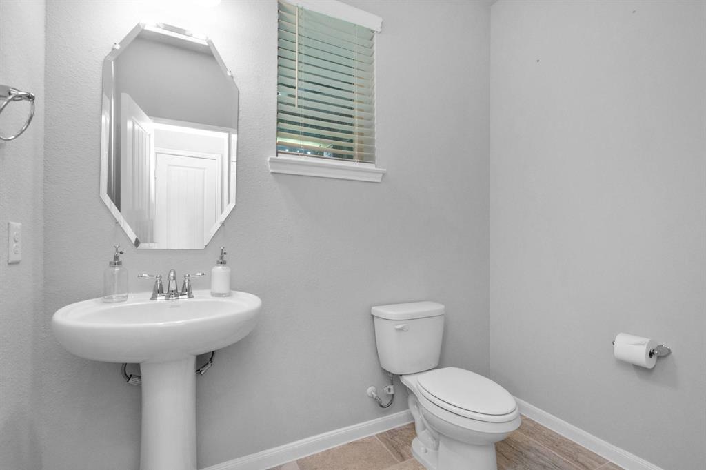 3804 Lancer Circle, Pearland, Texas image 12