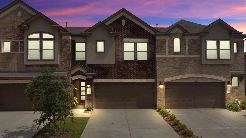 3804 Lancer Circle, Pearland, Texas image 29