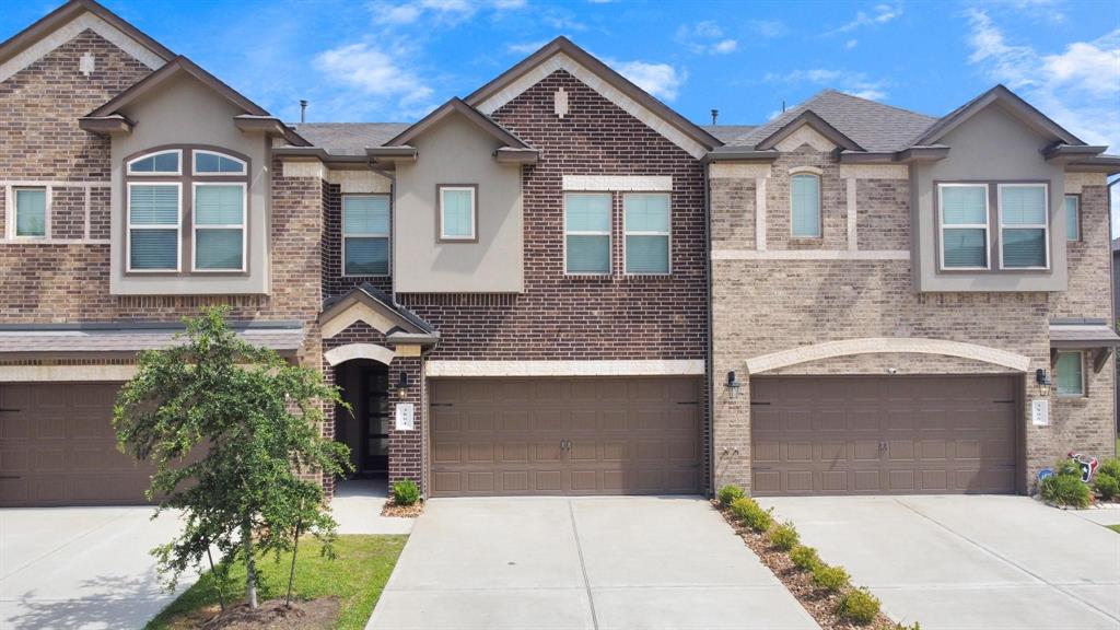 3804 Lancer Circle, Pearland, Texas image 1