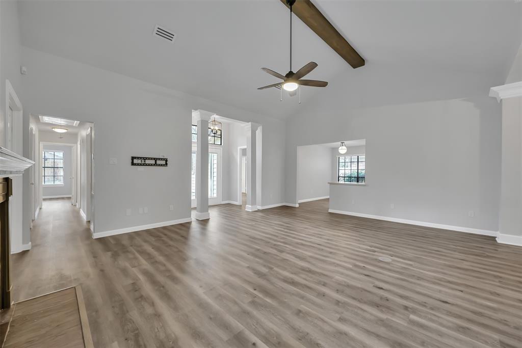 190 N Village Knoll Circle, The Woodlands, Texas image 9