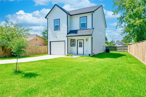 502 W Francis Street Baytown TX 77520