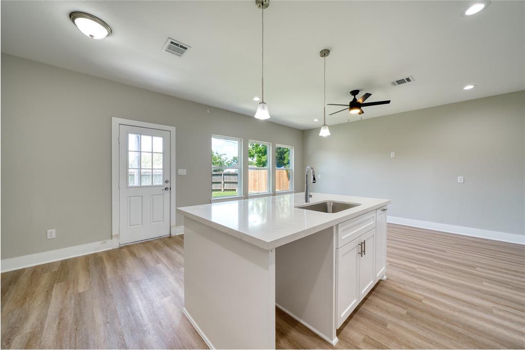502 W Francis Street, Baytown, Texas image 15