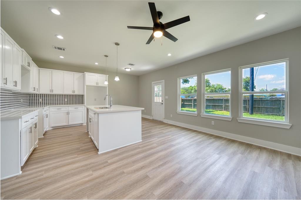 502 W Francis Street, Baytown, Texas image 11