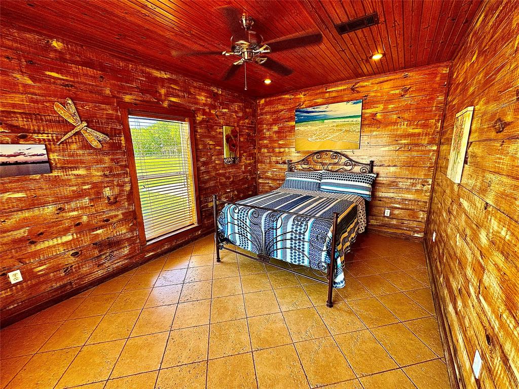 7165 Backridge Road, Sabine Pass, Texas image 33