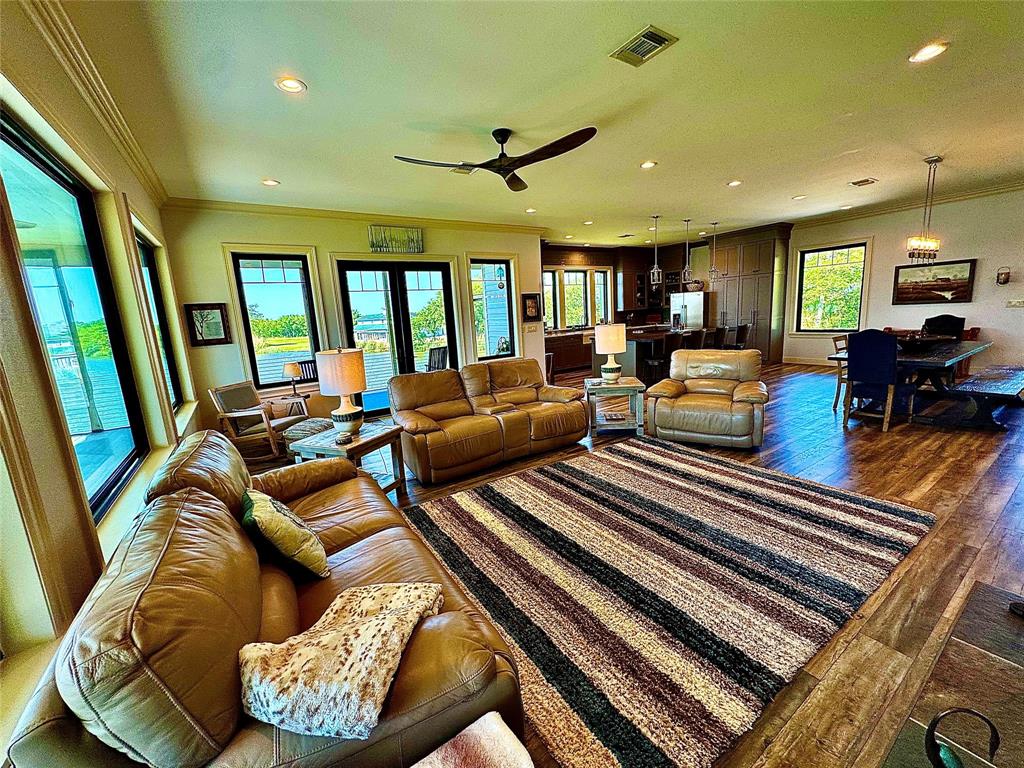 7165 Backridge Road, Sabine Pass, Texas image 10