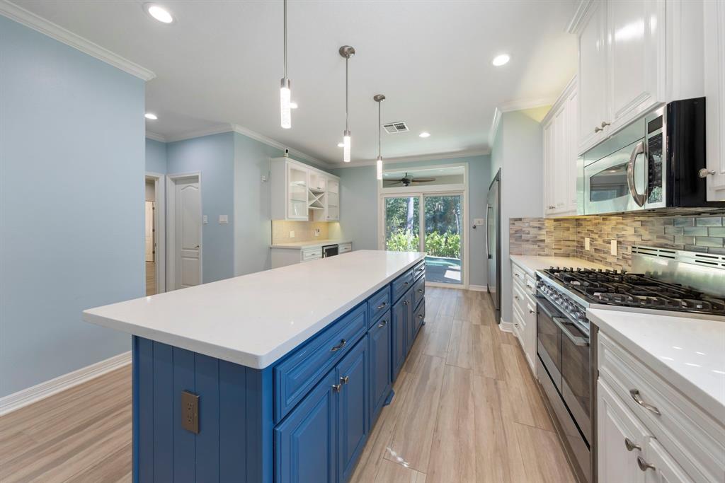 32610 Riverwood Drive, Magnolia, Texas image 10