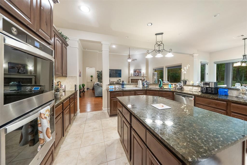 3716 Chisolm Court, Cleveland, Texas image 7