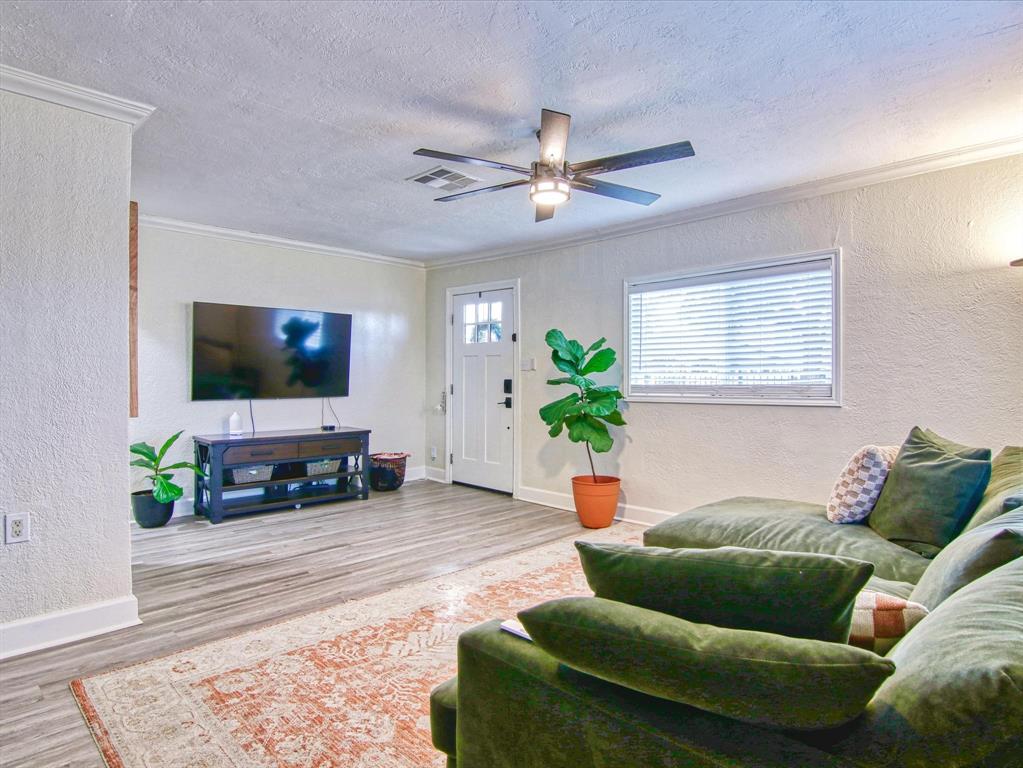 10325 N Oswego Street, Houston, Texas image 5