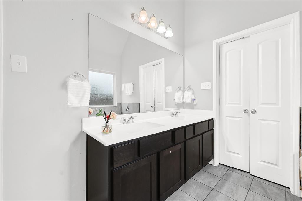 2176 Colonial St Street, Alvin, Texas image 13