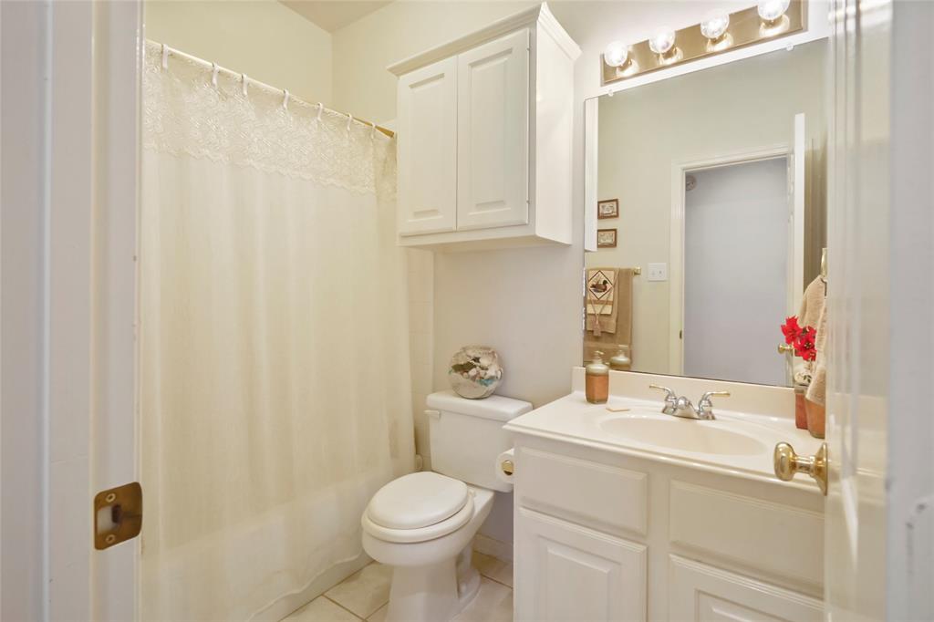 2821 Creek Bend Drive, Friendswood, Texas image 23