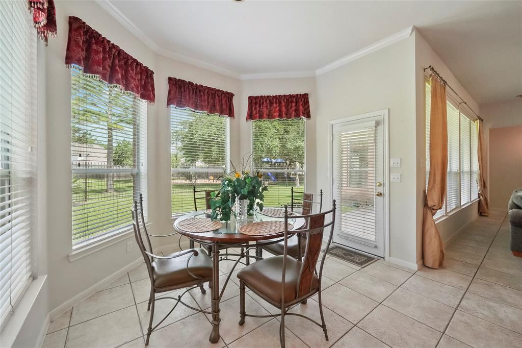 2821 Creek Bend Drive, Friendswood, Texas image 24