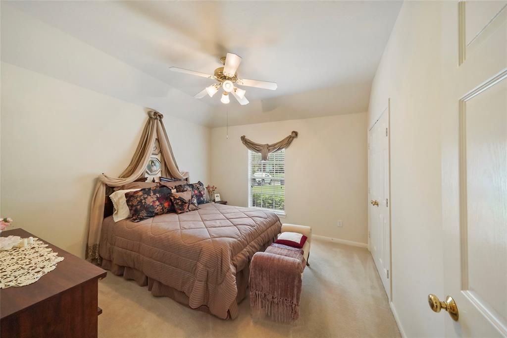 2821 Creek Bend Drive, Friendswood, Texas image 21