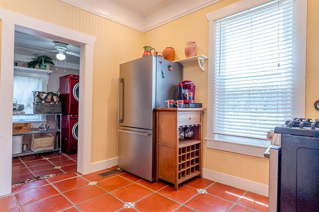 2025 Avenue O, Galveston, Texas image 15