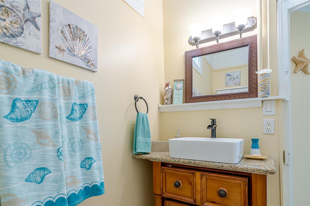 2025 Avenue O, Galveston, Texas image 28