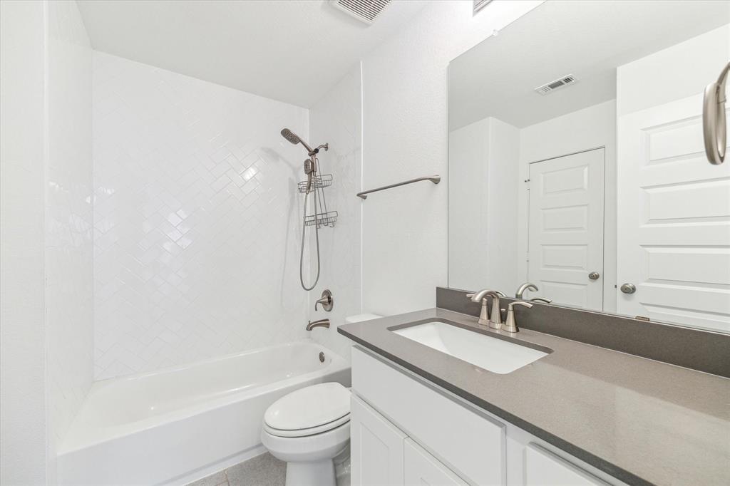 4814 Albany Shores Lane, Fulshear, Texas image 25