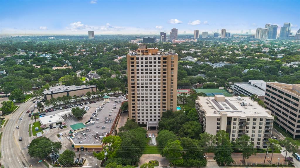 651 Bering Drive #1406, Houston, Texas image 3