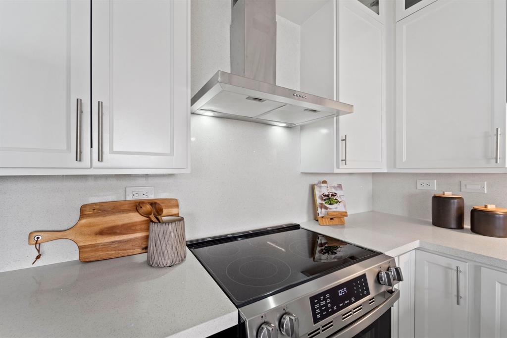 651 Bering Drive #1406, Houston, Texas image 9