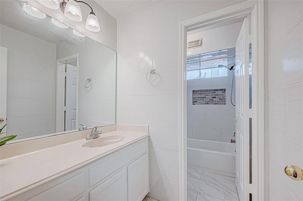 3307 Pebble Trace Drive, Houston, Texas image 30