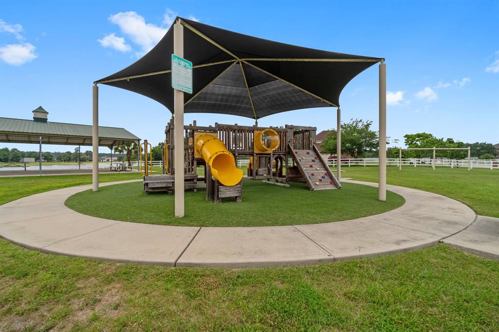 8986 Grand Lake Estates Drive, Montgomery, Texas image 10