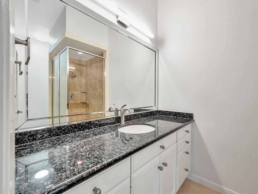 2114 Twin Oaks Boulevard, Kemah, Texas image 36