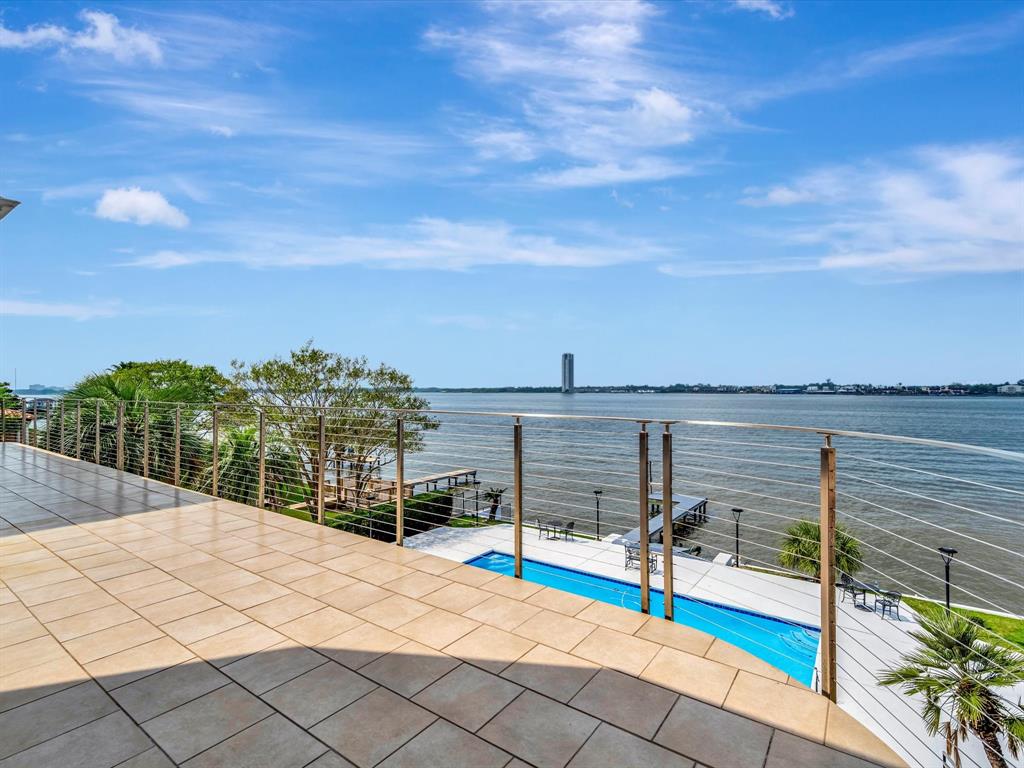 2114 Twin Oaks Boulevard, Kemah, Texas image 45
