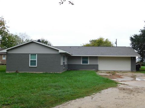 Photo of 11024 S Hwy 71 Hwy, El Campo, TX 77437 (MLS # 77100679)