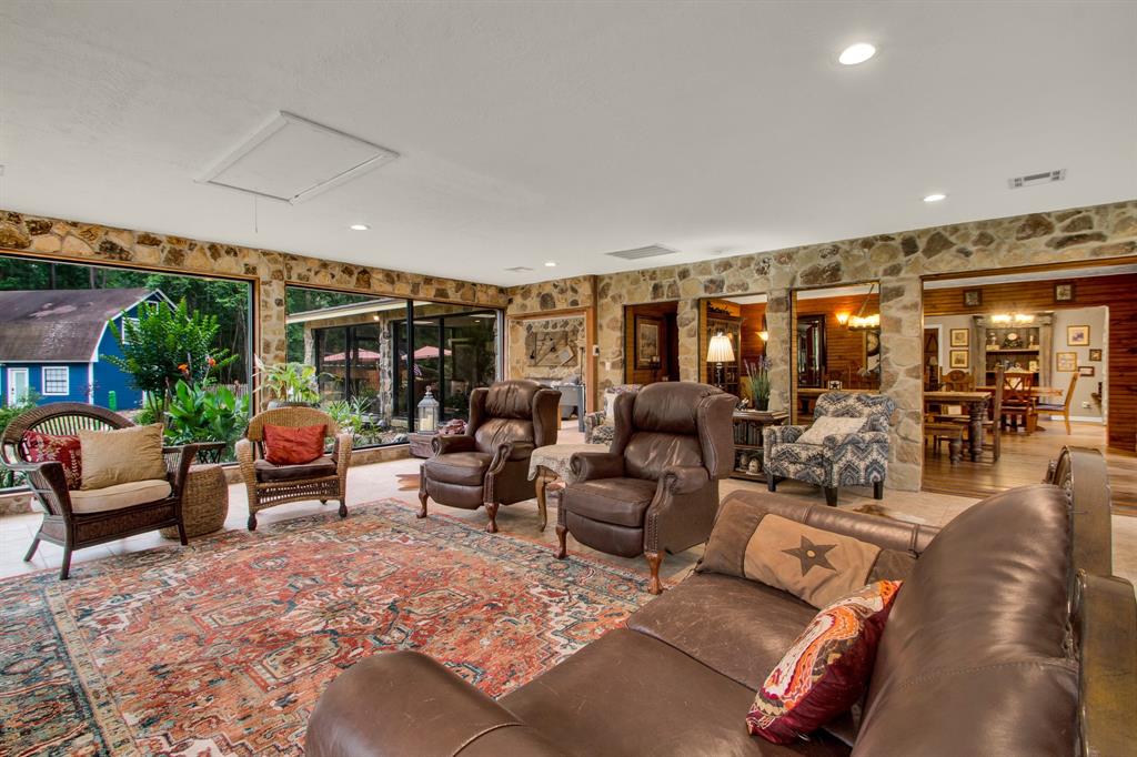 22827 Edward Lane