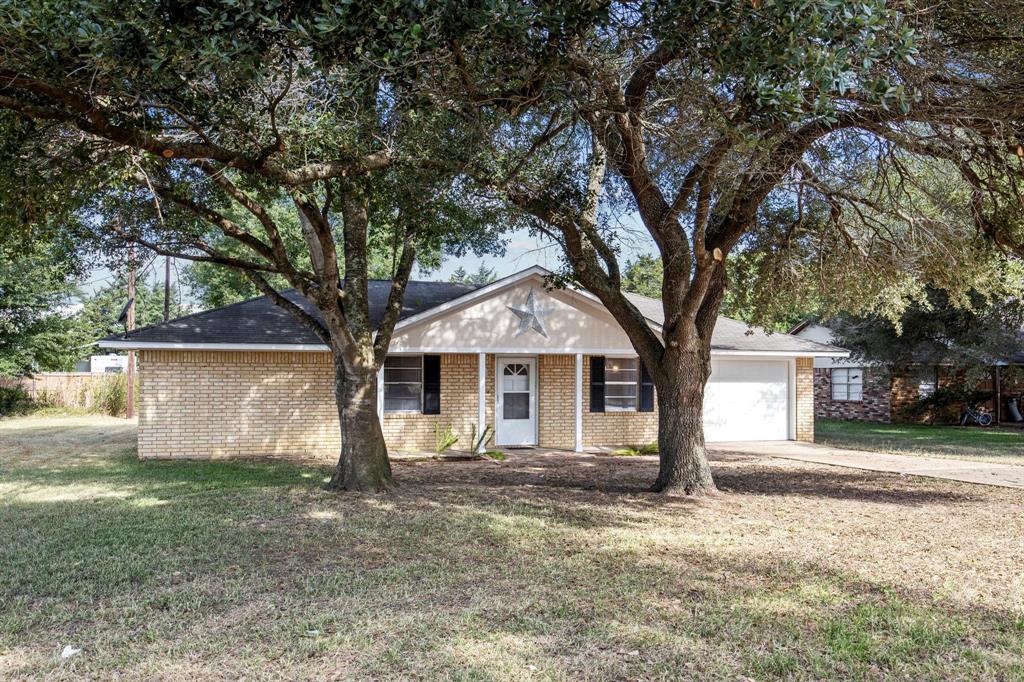 170 Pine Meadows, Hempstead, Texas image 1