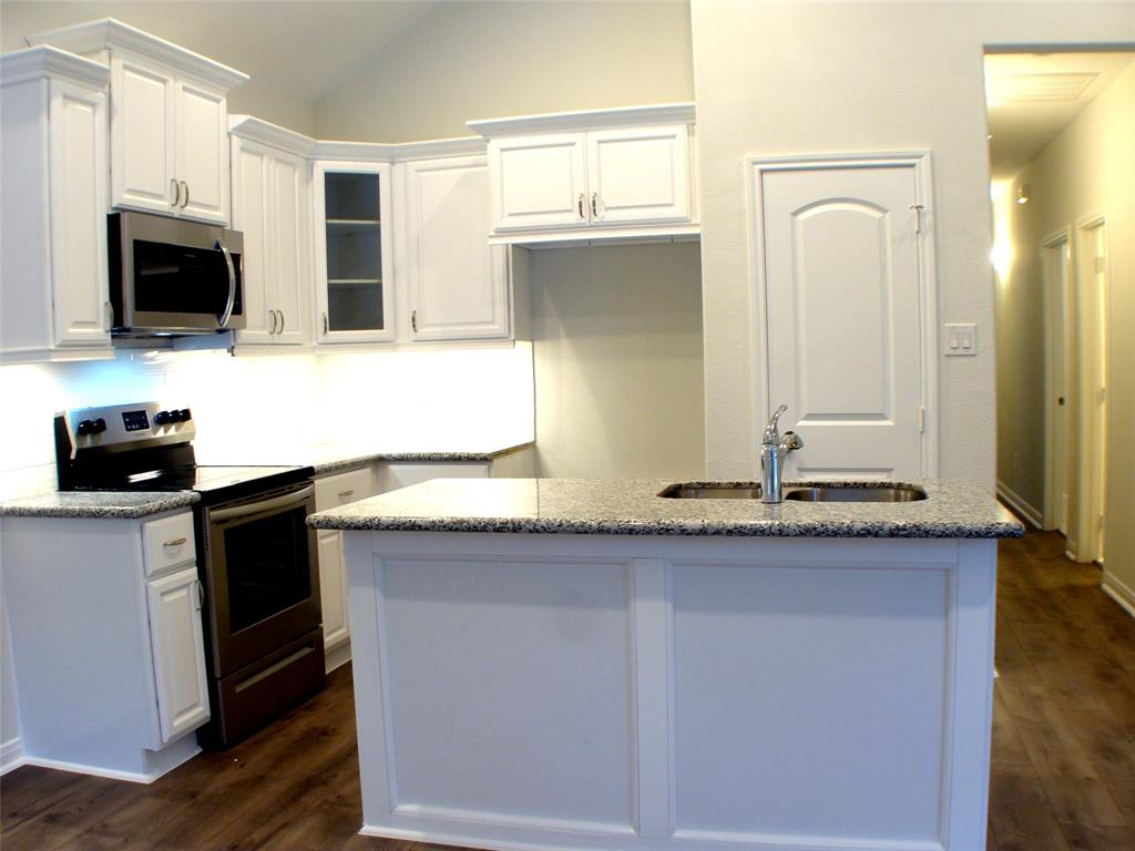 16725 Stonefield