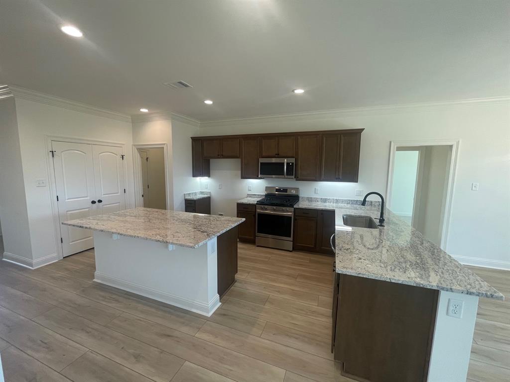 1235 Little Cypress Loop, Orange, Texas image 8