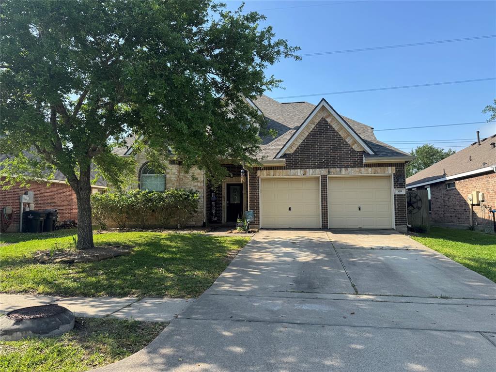 339 Lake Line Drive, Alvin, Texas image 1