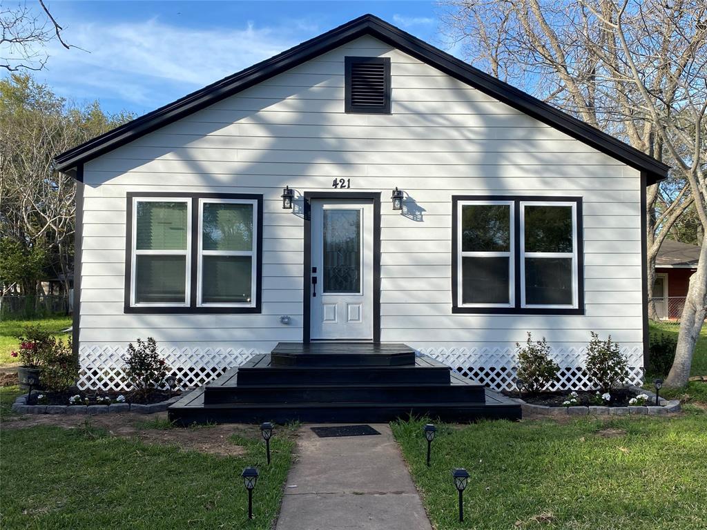 421 Mockingbird Lane, Wharton, Texas image 1