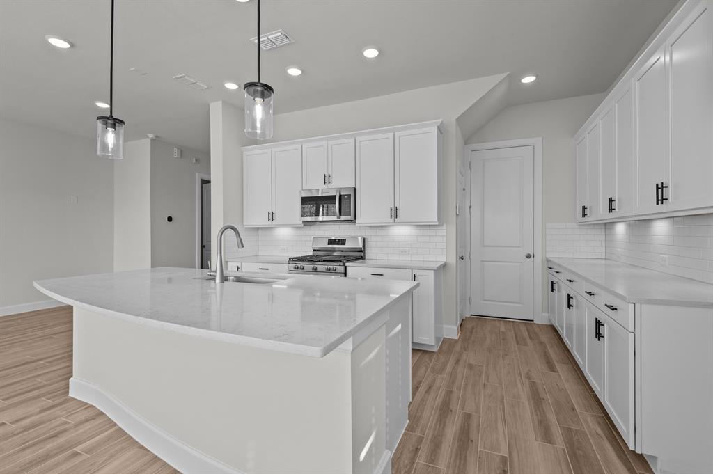1515 Park Path Drive, Missouri City, Texas image 18