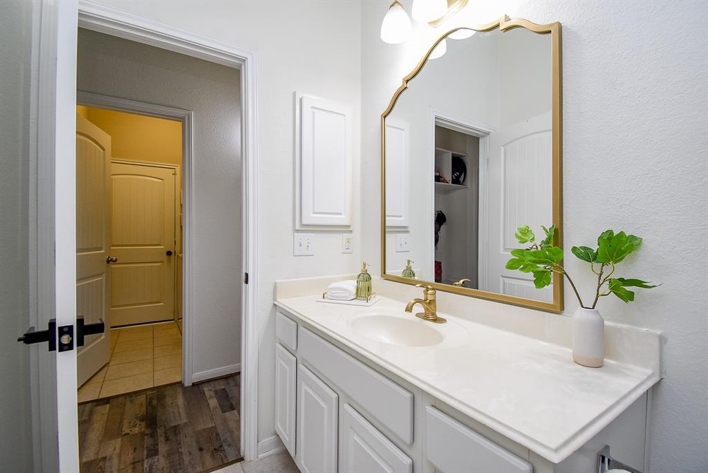 9311 Gilbert Hollow Drive, Rosenberg, Texas image 25